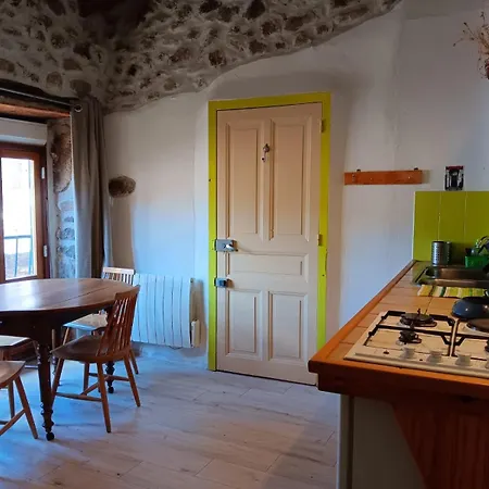 Holiday home Batisse L'entrela