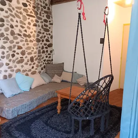 Holiday home Batisse L'entrela Dunieres-sur-Eyrieux