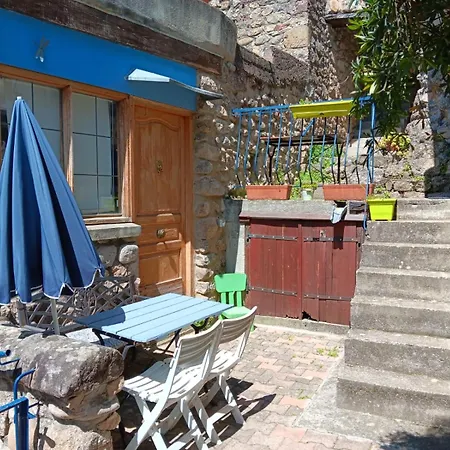 Holiday home Batisse L'entrela Dunieres-sur-Eyrieux